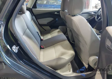 2014 Ford Focus Se z USA, uszkodzony, nr VIN 1FADP3K29EL358979